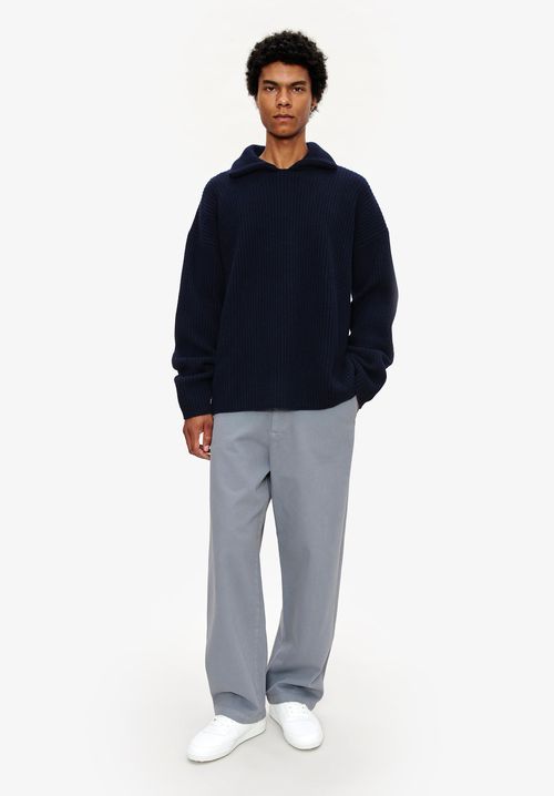 A. P.C. Men's Wide-rib sweater with spread collar Size: Extra Small in Dark navy blue