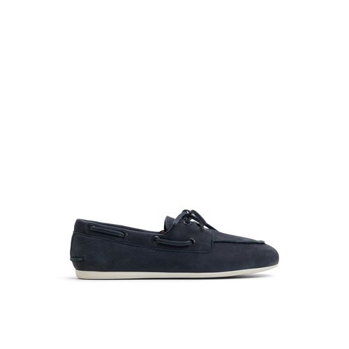 Slim Boat Shoe in Navy