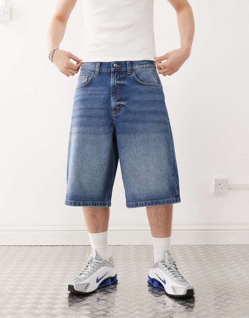 COLLUSION denim skater jorts in midwash-Blue