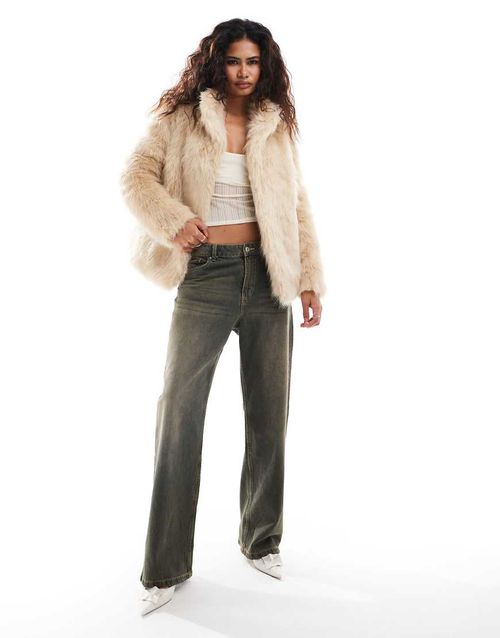 Faux fur coat in beige-Neutral