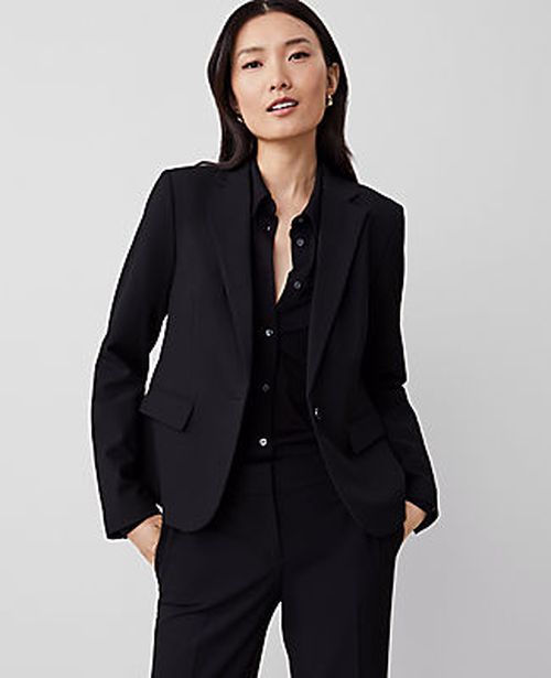 Ann Taylor The Notched Single Button Blazer in Seasonless Stretch
