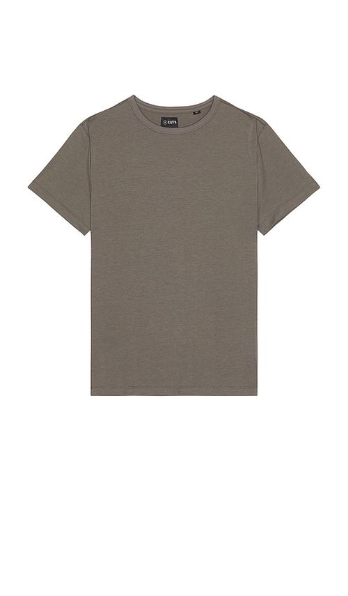 Cuts Curve Hem Tee in Atlantic. M also in XL/1X