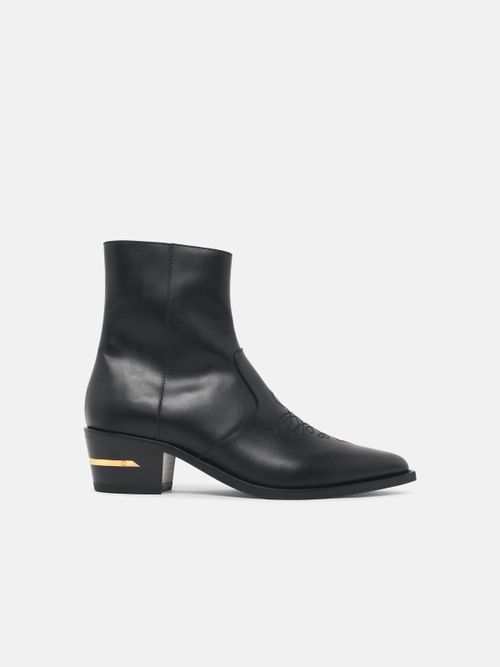 'Ma Pointy' Black Leather Boots