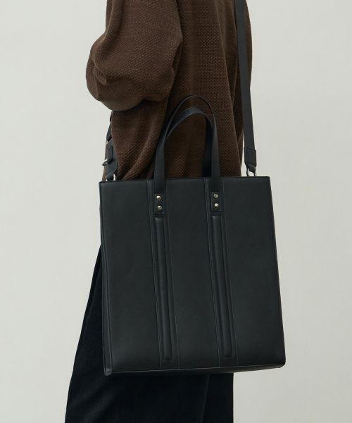 Essential Studded Leather Tote Bag