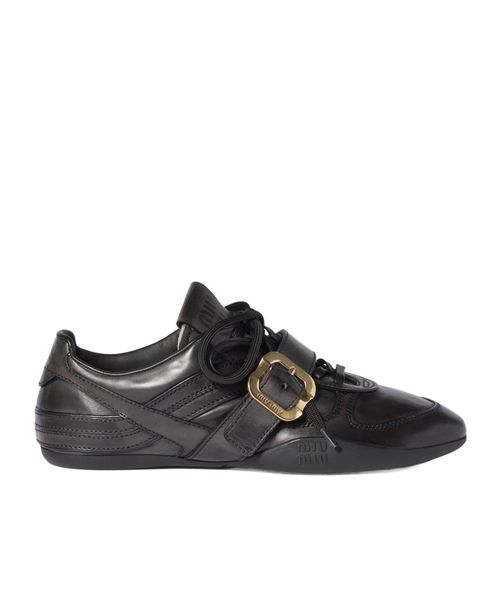 Gymnasium leather sneakers with buckle