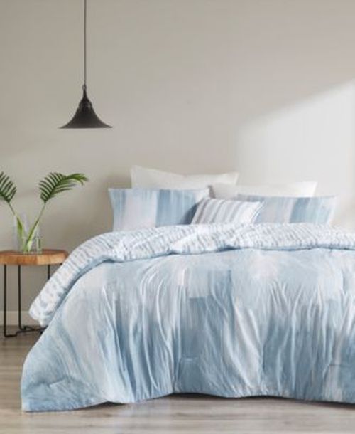 Natori Brush Stroke Oversized Reversible Seersucker Comforter Sets