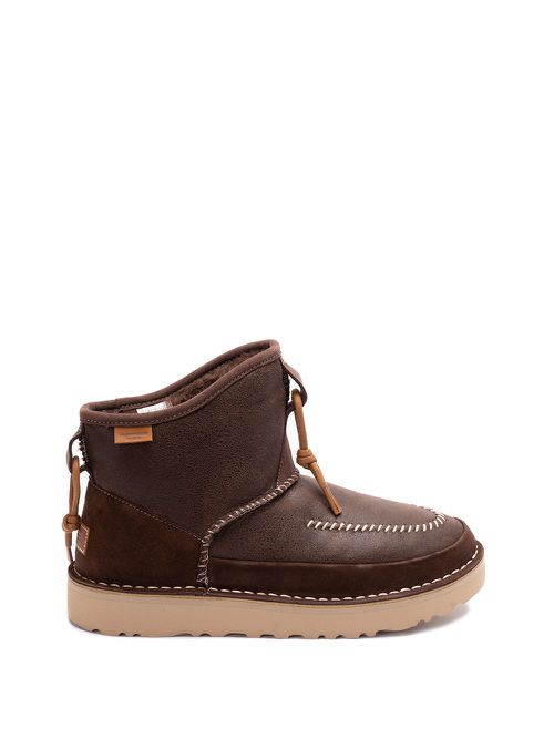 `Campfire Crafted Regenerate` Boots