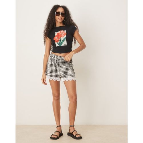 ASOS DESIGN Womens lace trim micro short in gingham - Black - X-Sma