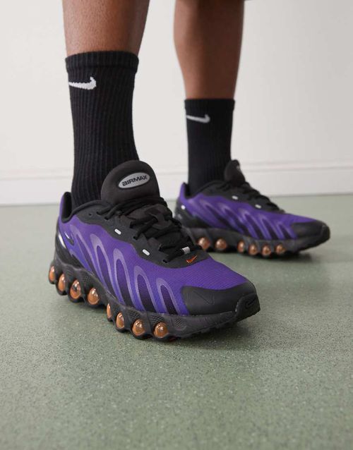 Air Max DN sneakers in purple and black-Red