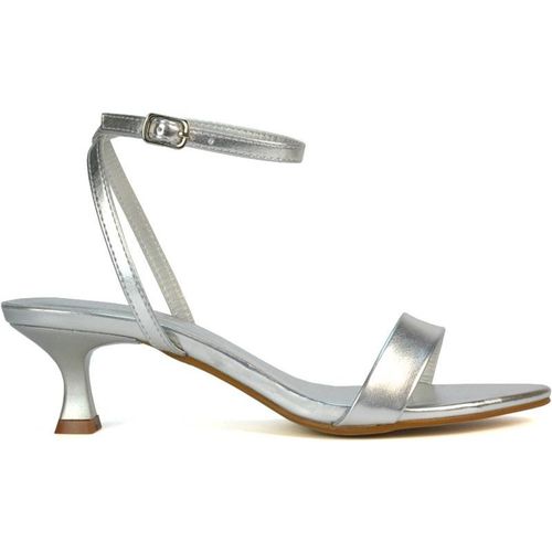 XY London Women's 'Antonia' Kitten Low Heel Strappy Sandal Two Part Heeled Shoes in Metallic Silver