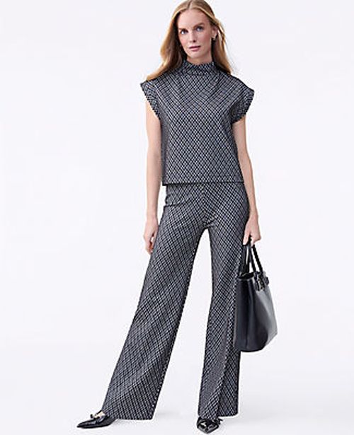 Ann Taylor The Petite Side Zip Wide-Leg Pant in Ponte