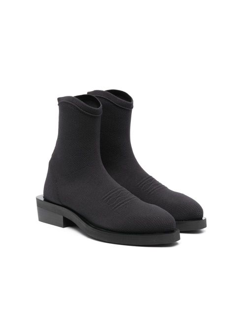 Logo-embroidered pointed-toe ankle boots - Black