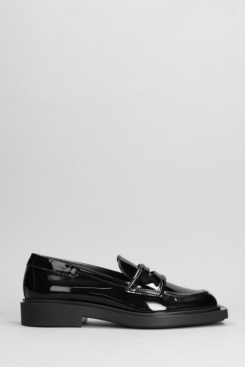 Viola 020 Loafers In Black Patent Leather