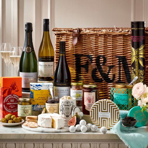The Celebration Hamper, Biscuits, Teas, Wines, Champagne, Tipples