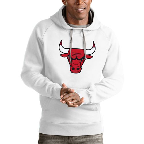 Men's White Chicago Bulls Logo Victory Pullover Hoodie