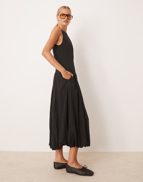 Seamed detail soft bubble hem midi dress in black