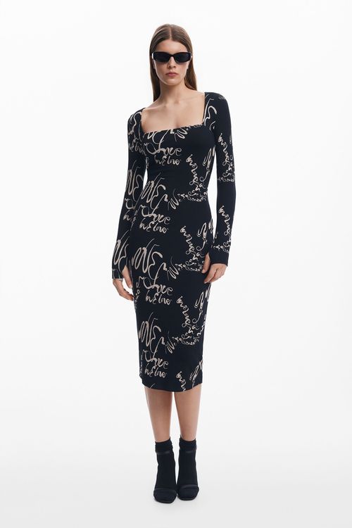 Square neckline dress Lettering