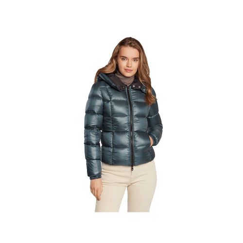 Polyester Jackets & Women's Coat