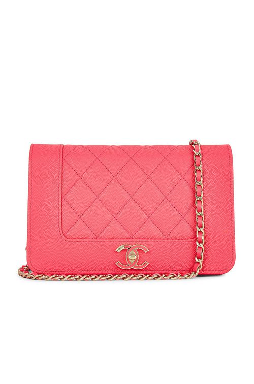 Chanel Chanel Caviar Vintage Mademoiselle Wallet on Chain in Pink - Coral. a