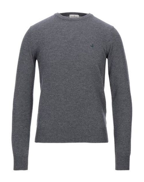 Man Sweater Lead