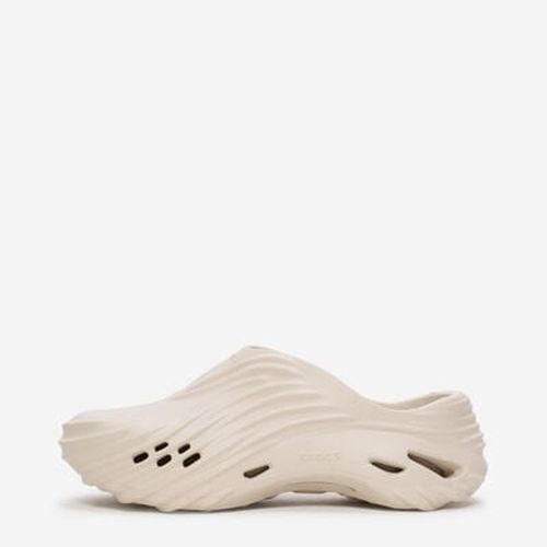 Grade School Echo Wave Shoe in cream