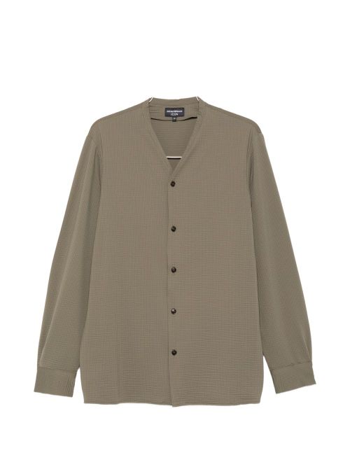 V-neck V-necked shirt