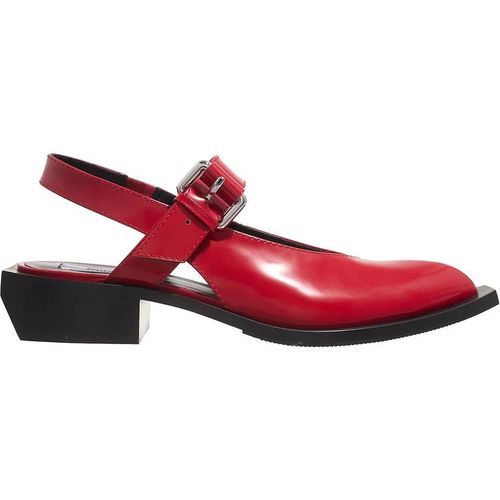 Sandal