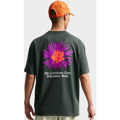 Nike ACG Dri-FIT Meadows T-Shirt, Green