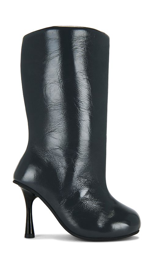 Yume Yume Roomy Boot in Black. 40. Also