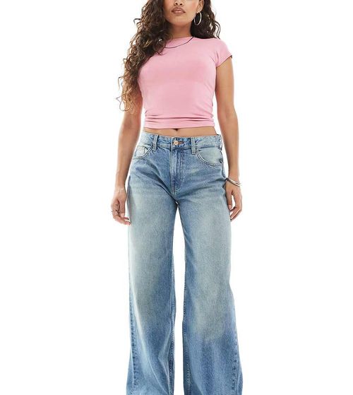 Bershka Petite high waisted wide leg jeans in light wash-Blue