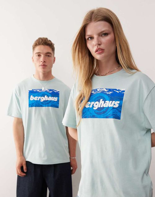 T-shirt unisex twisted skies t-shirt in evernia green