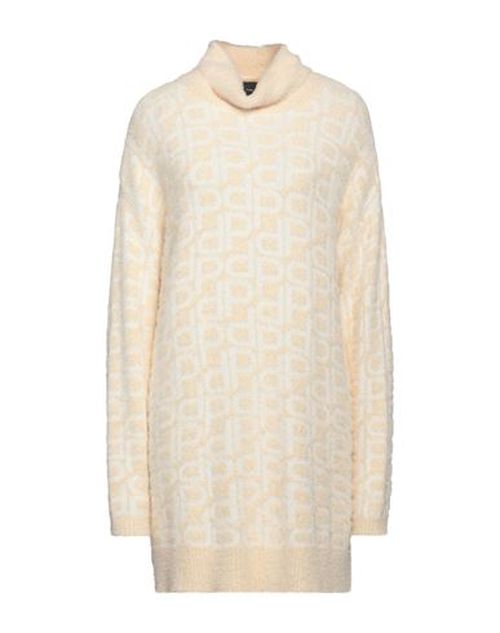 Woman Turtleneck Cream