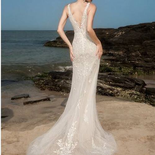 HEARBOBO Elegant Sleeveless Deep V Neck Long White Wedding Dress With Contrast Mesh Details Boho Classy Vacation Bridal Gown