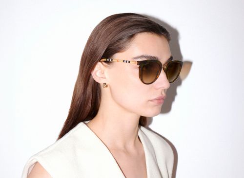 Burberry Woman Sunglass BE4316 Willow -  Frame color: Dark Havana, Lens color: Polarized Brown Gradient