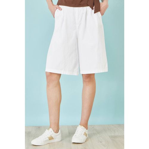 Yumi Women's Cotton Bermuda Shorts in White