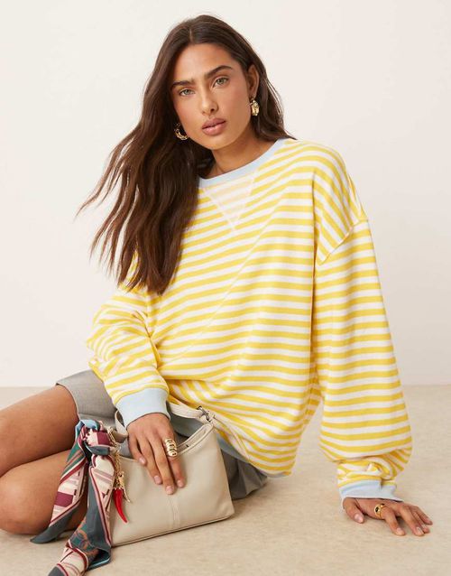 Classic striped crew neck sweatshirt in multi