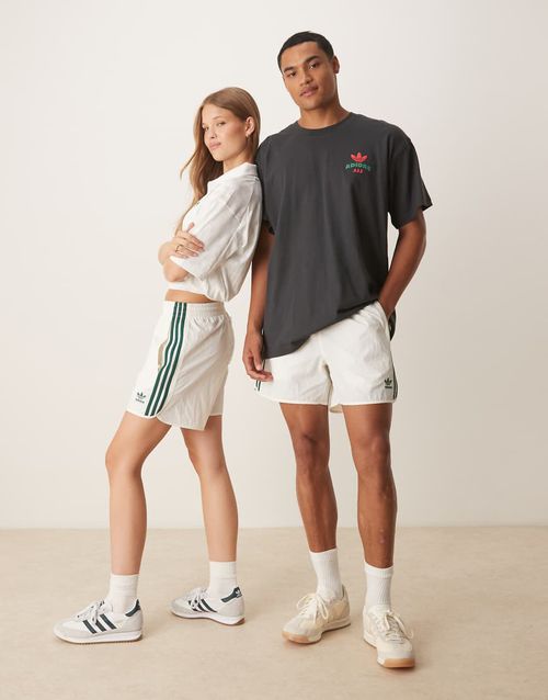 Adicolor sprinter shorts in white and green