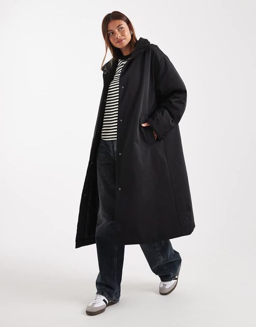 Clean longline padded jacket in black