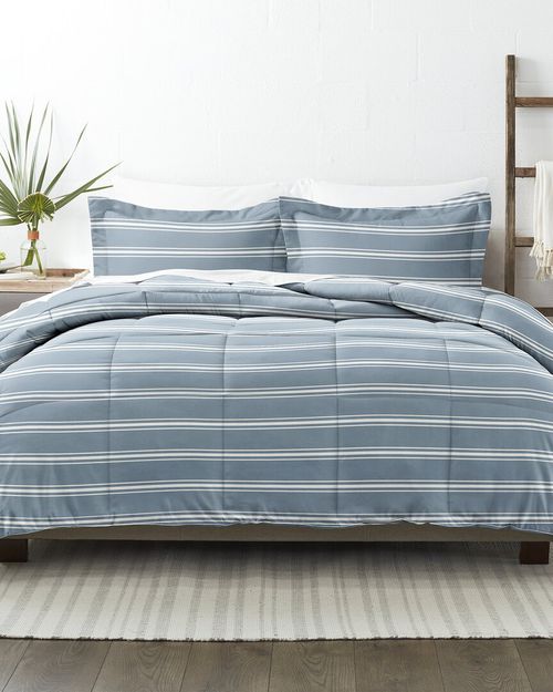 Premium Ultra Soft Soft Stripe Reversible Down-Alternative  Comforter