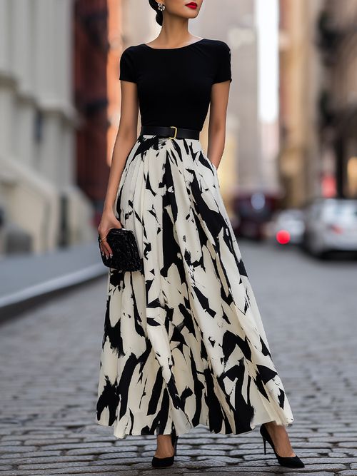 Abstract Print Pleated Maxi Dress - Black