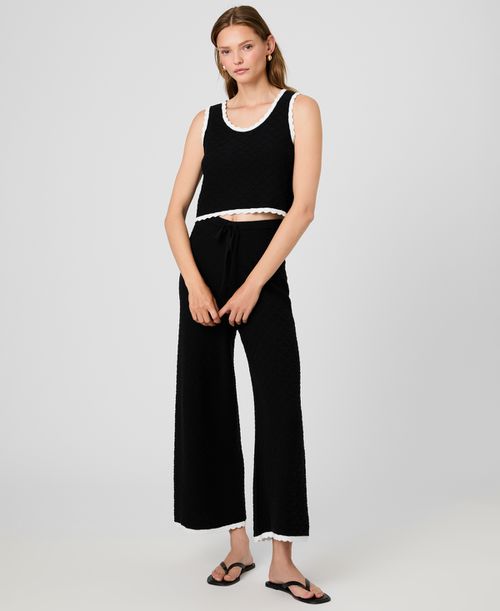 Women's Sleeveless Scoop Neck Cotton Top - Black