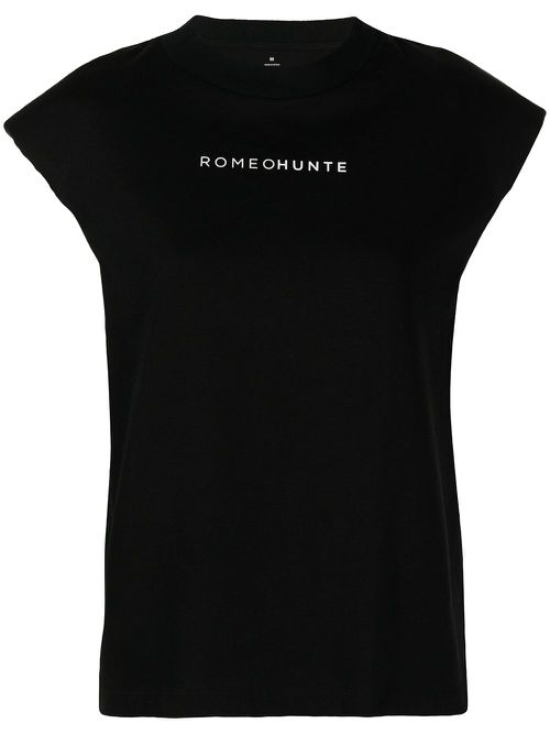 Logo-print padded-shoulder T-shirt - Black