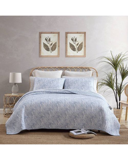 Distressed Water Leaves of Cotton Reversible Quilt Set