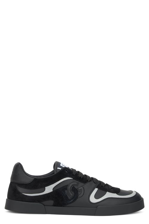 Minimalist Logo Sports Shoe for Men
