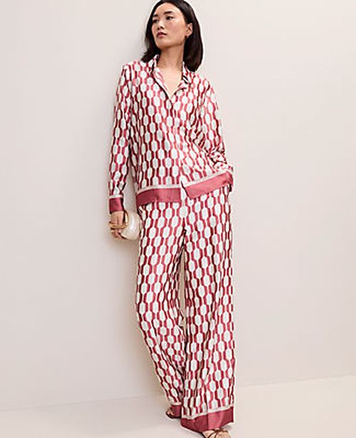Ann Taylor The Wide-Leg Pant in Satin Geo Print
