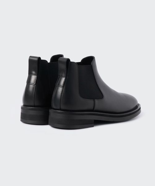 Round Square Low Cut Chelsea Boots