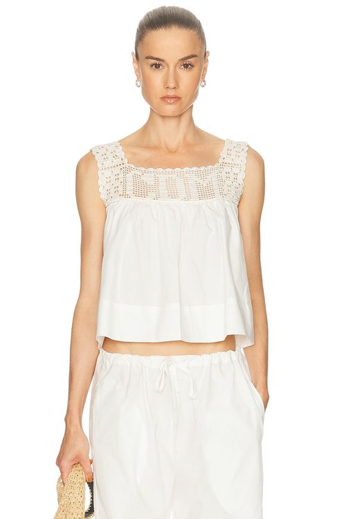 Calle Del Mar Heirloom Poplin Top in Natural - White. M also in