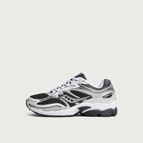 Progrid Omni 9 Sneaker in Black/White