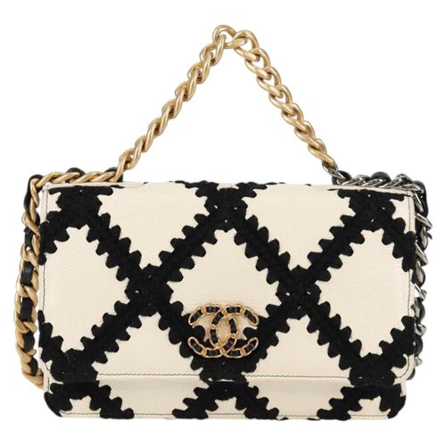 19 Leather Shoulder Bag (Pre-Owned)