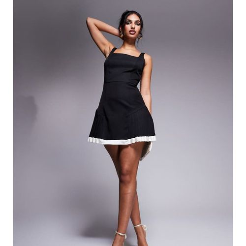 Kaiia Womens exclusive square neck contrast pleated hem mini dress in black and white